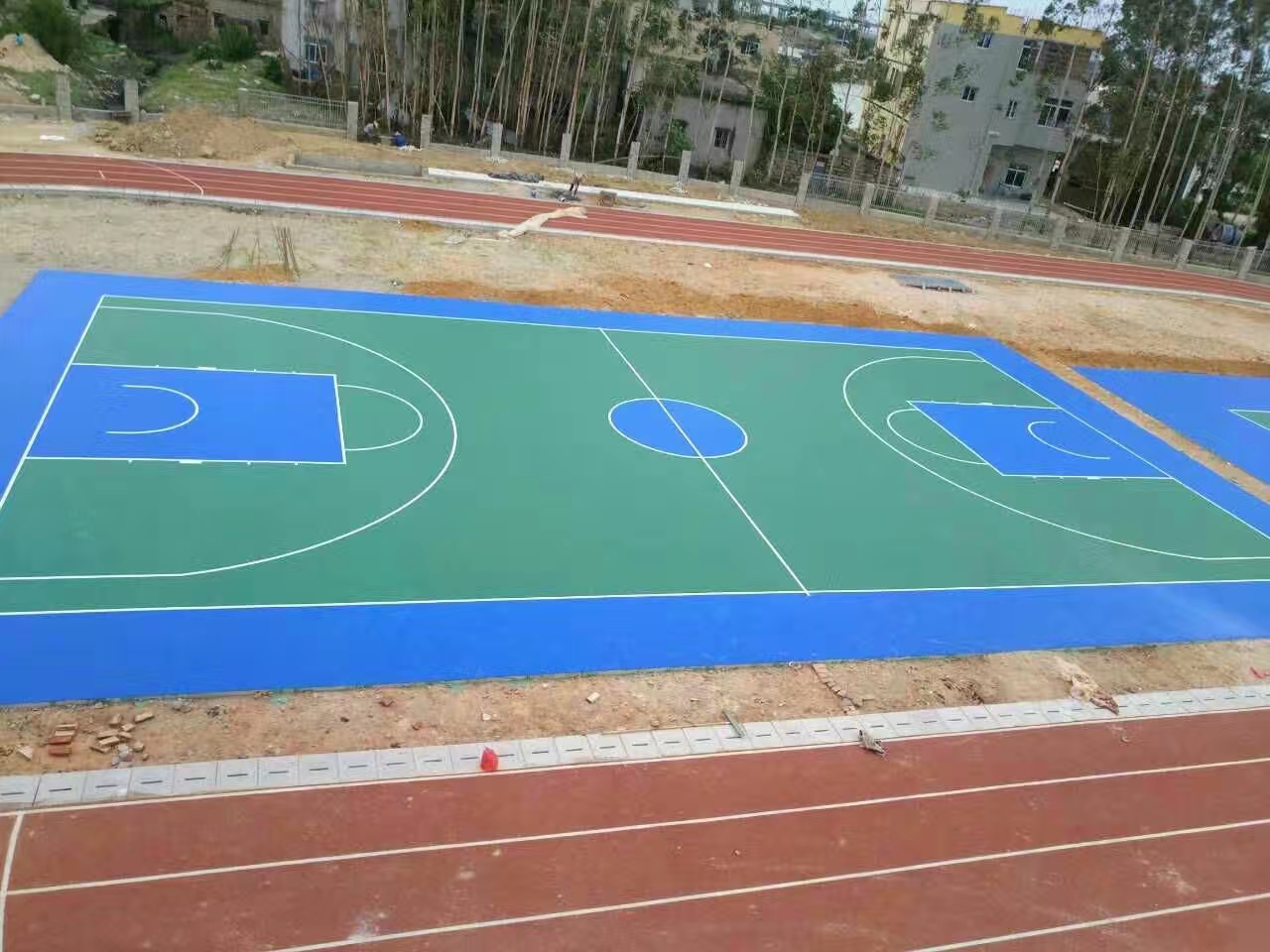 深圳全塑型塑胶跑道报价