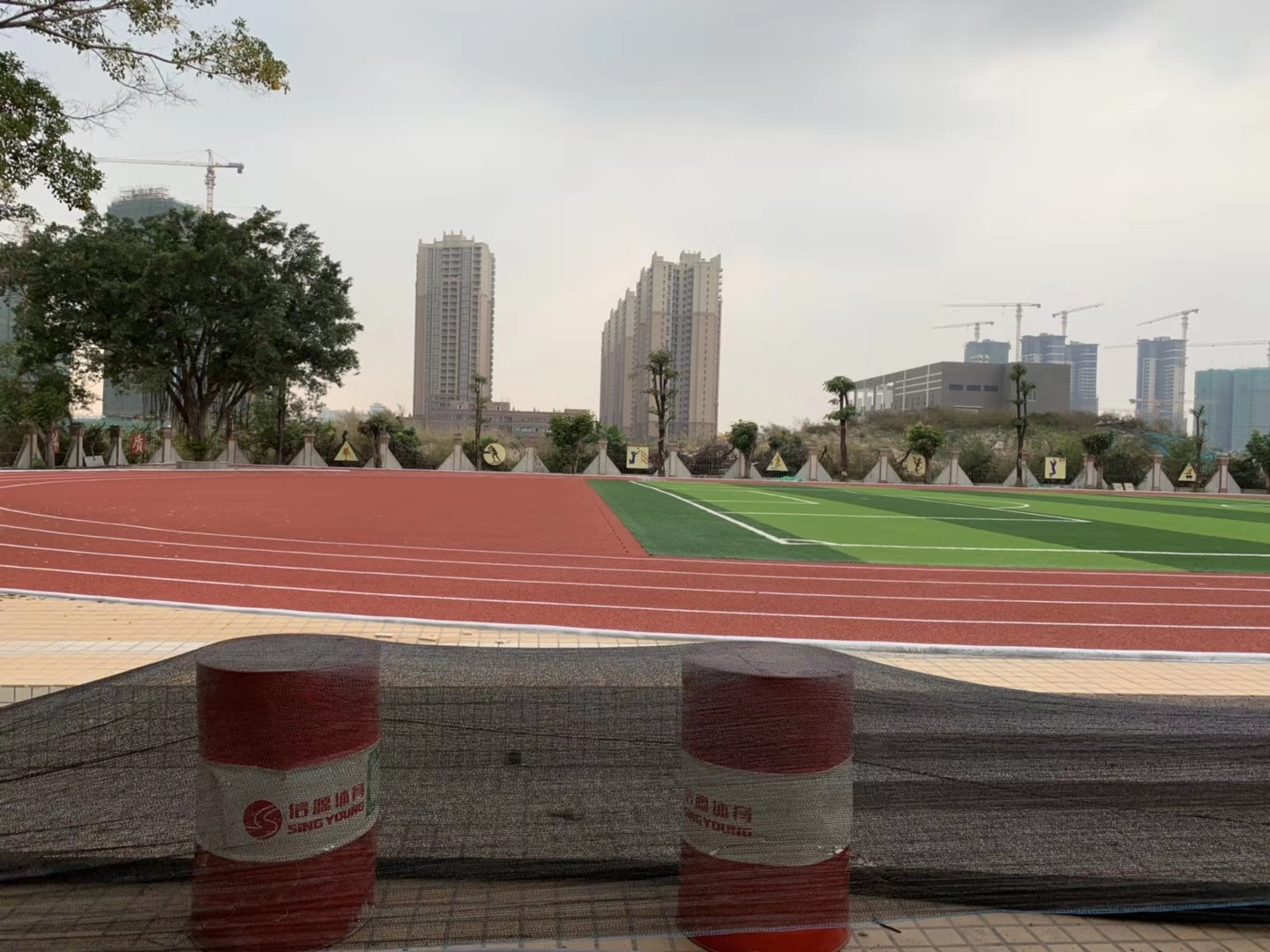 清远混合型塑胶跑道多少钱