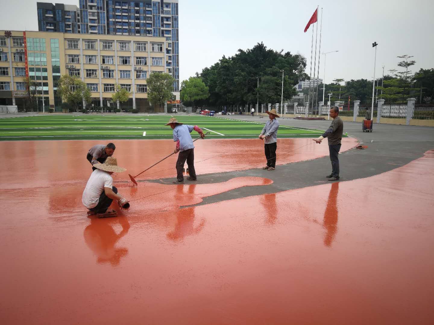 广州混合型塑胶跑道多少钱一平方